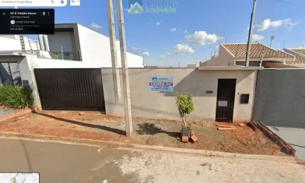 Terreno em Arapongas Loteamento 90% construído com 252m² Murado com portão