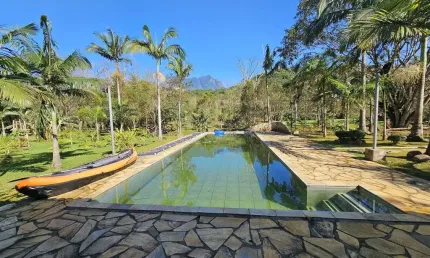 Chácara com 25.000m² com rio e lagoa com peixes, chalé e casa principal em Morretes, PR