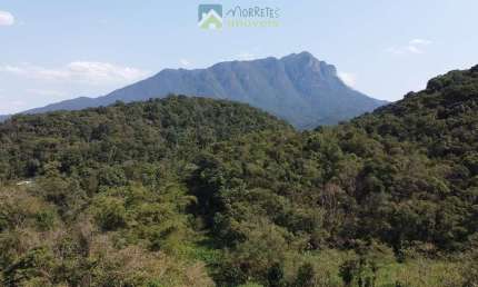 Chácara com 25.000m² com rio e lagoa com peixes, chalé e casa principal em Morretes, PR