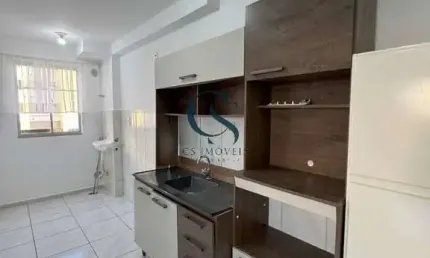 APARTAMENTO COM 2 QUARTOS E VAGA COBERTA NO ESPINHEIROS