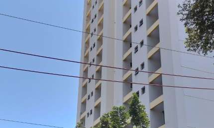 QUARTO E SALA PRÓXIMO A PRAÇA ANA LÚCIA MAGALHÃES NA PITUBA