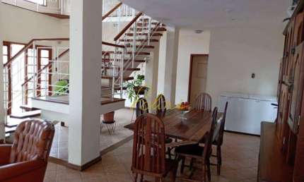 Casa com 4 quartos à venda, 228 m² por R$ 690.000 - Alto dos Pinheiros - Juiz de Fora/MG