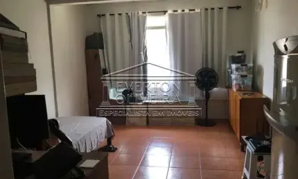 Kitnet / Stúdio à venda no Jardim Marister, Jacareí  por R$ 150.000