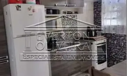 Casa em condomínio fechado com 2 quartos à venda no Parque Santo Antônio, Jacareí  por R$ 270.000