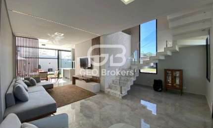 Casa com 3 quartos à venda no Jardim Jacinto, Jacareí  por R$ 1.480.000