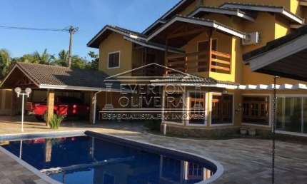 Casa com 4 quartos à venda no Parque Meia Lua, Jacareí  por R$ 1.350.000