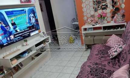 Casa em condomínio fechado com 2 quartos à venda no Parque Santo Antônio, Jacareí  por R$ 280.000
