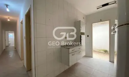 Casa com 3 quartos à venda no Jardim Siesta, Jacareí  por R$ 430.000