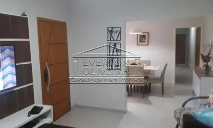 Casa com 3 quartos à venda no Parque Brasil, Jacareí  por R$ 585.000