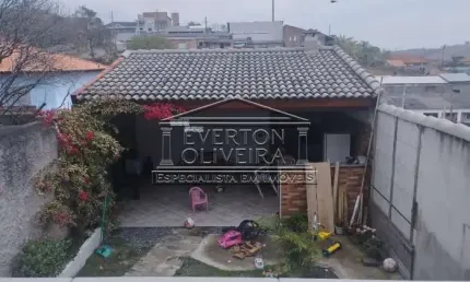 Casa com 4 quartos à venda no Jardim Colônia, Jacareí  por R$ 370.000