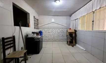 Casa com 2 quartos à venda no Jardim Paraíba, Jacareí  por R$ 450.000