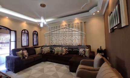 Casa com 3 quartos à venda no Jardim Maria Amélia, Jacareí  por R$ 742.000