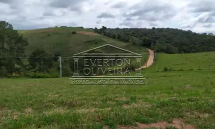 Chácara / sítio com 1 quarto à venda no Bairro de Brotas, Jacareí  por R$ 490.000