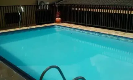 Casa em condomínio fechado com 3 quartos à venda no Jardim Coleginho, Jacareí  por R$ 1.277.000