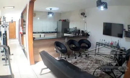 Casa com 2 quartos à venda no Jardim Maria Amélia, Jacareí  por R$ 320.000