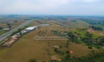 Terreno à venda no Parateí do Meio, Jacareí  por R$ 4.500.000
