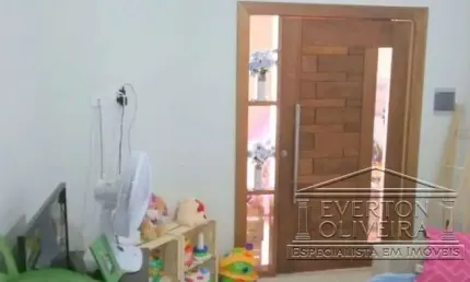 Casa com 2 quartos à venda no Jardim Santa Marina, Jacareí  por R$ 288.000