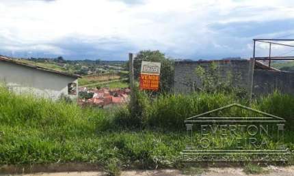 Terreno à venda no Jardim Maria Amélia, Jacareí  por R$ 85.000