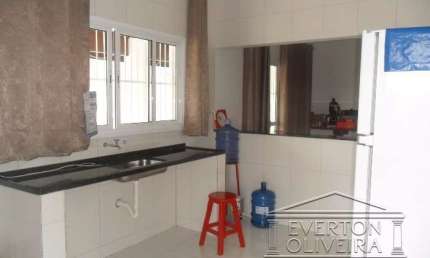 Casa com 3 quartos à venda no Jardim Maria Amélia, Jacareí  por R$ 600.000