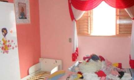 Casa com 1 quarto à venda no Jardim Santa Marina, Jacareí  por R$ 213.000
