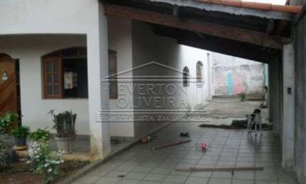 Casa com 4 quartos à venda no Jardim Santa Maria, Jacareí  por R$ 720.000
