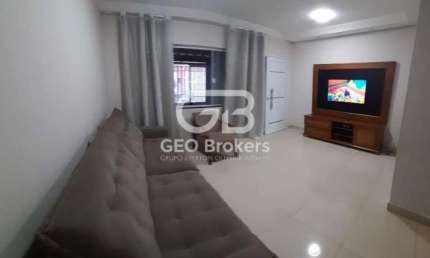 Casa com 3 quartos à venda na Vila Pinheiro, Jacareí  por R$ 480.000