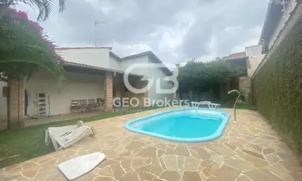 Casa com 5 quartos à venda na Cidade Jardim, Jacareí  por R$ 798.000