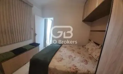 Apartamento com 2 quartos à venda no Centro, Jacareí  por R$ 300.000
