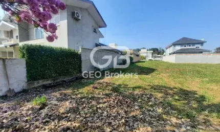 Terreno em condomínio fechado à venda no Loteamento Villa Branca, Jacareí  por R$ 560.000