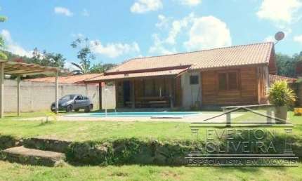 Chácara / sítio com 3 quartos à venda em Angola, Santa Branca  por R$ 640.000