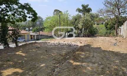 Terreno à venda no Jardim Santo Antônio da Boa Vista, Jacareí  por R$ 300.000