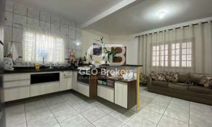 Casa com 2 quartos para alugar no Residencial Santa Paula, Jacareí  por R$ 3.700