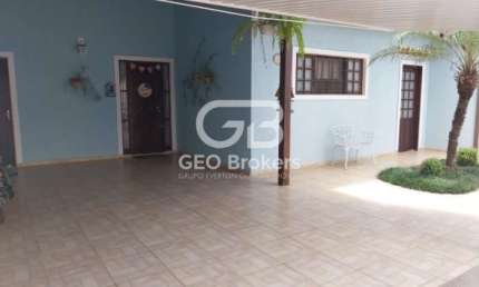 Casa com 3 quartos à venda na Cidade Jardim, Jacareí  por R$ 824.000