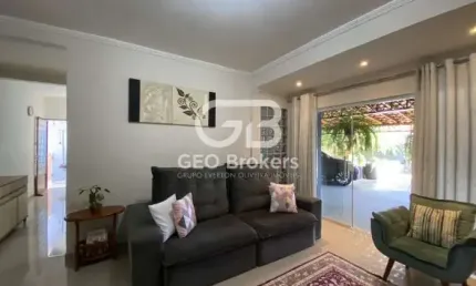 Casa com 3 quartos à venda na Cidade Salvador, Jacareí  por R$ 479.000