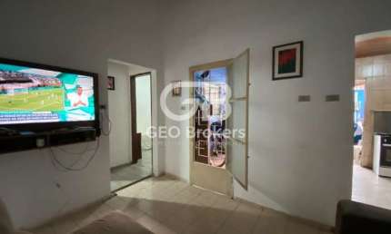 Casa com 3 quartos à venda no Jardim Paraíba, Jacareí  por R$ 181.000