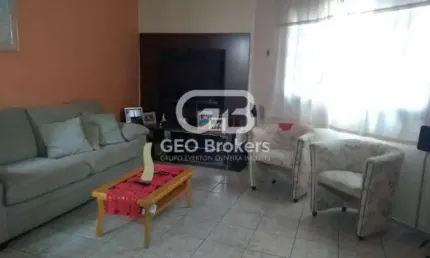 Casa com 3 quartos à venda na Cidade Jardim, Jacareí  por R$ 600.000