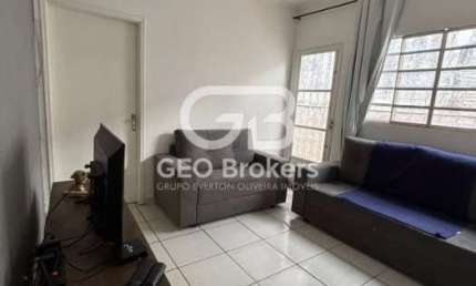 Casa com 2 quartos à venda no Jardim Emília, Jacareí  por R$ 220.000
