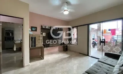 Casa com 3 quartos à venda no Jardim Santa Maria, Jacareí  por R$ 500.000