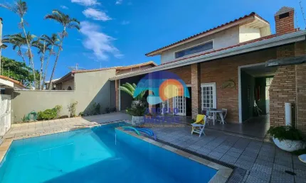 Casa com 4 dormitórios à venda, 243 m² por R$ 730.000,00 - Jardim Beira Mar - Peruíbe/SP