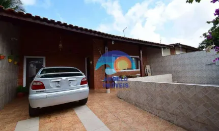 Casa com 3 dormitórios à venda, 150 m² por R$ 440.000,00 - Parque Balneário Oásis - Peruíbe/SP