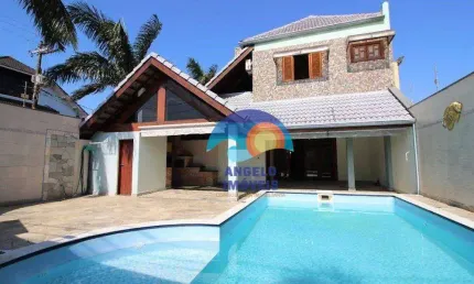 Sobrado com 6 dormitórios à venda, 287 m² por R$ 1.200.000,00 - Centro - Peruíbe/SP