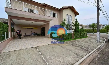 Sobrado com 3 dormitórios à venda, 220 m² por R$ 1.100.000,00 - Jardim Três Marias - Peruíbe/SP