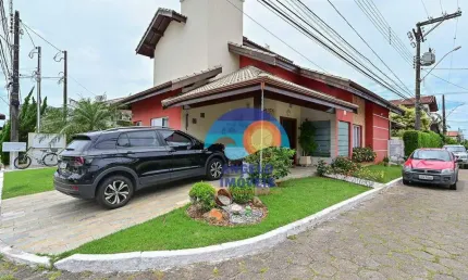 Sobrado com 4 dormitórios à venda, 200 m² por R$ 1.300.000,00 - Balneario Samburá - Peruíbe/SP