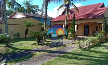 Casa com 4 dormitórios à venda, 200 m² por R$ 650.000,00 - Estância Balneária Maria Helena Novaes - Peruíbe/SP