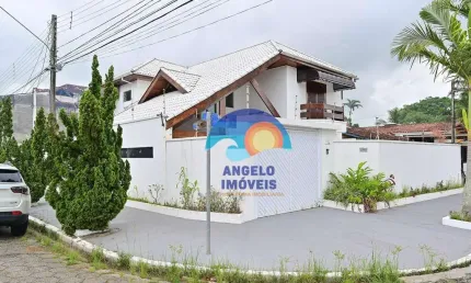 Sobrado com 4 dormitórios à venda, 200 m² - Centro - Peruíbe/SP