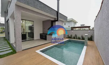 Casa com 3 dormitórios, 2 suítes, à venda, 143 m² por R$ 1.100.000 - Jardim Três Marias - Peruíbe/SP