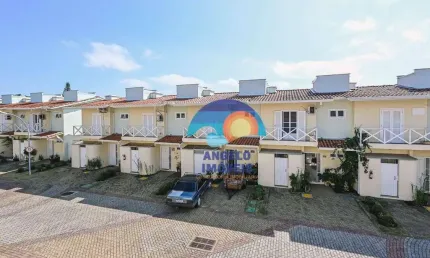 Sobrado com 3 dormitórios à venda, 99 m² por R$ 550.000,00 - Portal da Juréia - Peruíbe/SP
