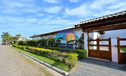 Casa próxima ao mar com 3 quartos à venda, 177 m² - peruíbe/sp