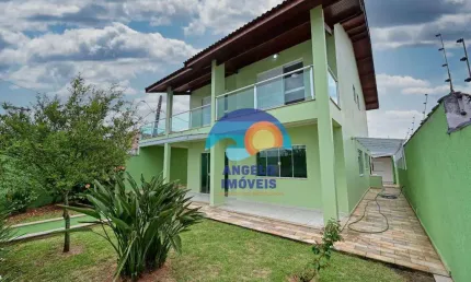 Sobrado Exclusivo à Beira-Mar em Peruíbe! Seu Paraíso à Beira da Praia!