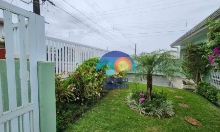 CASA ISOLADA COM EDICULA - 3 Quartos / 1 Suíte - 900 Metros do Mar - Só R$550 Mil